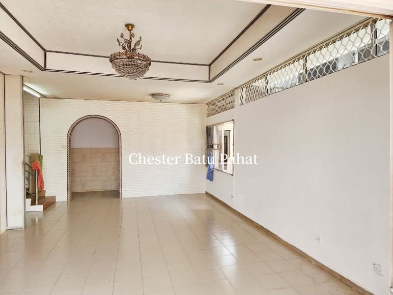Semi-Detached House for Sale in Taman Nira (Batu Pahat) - ZG Law - Living Room - PropertyGuru.com.my