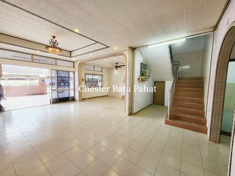 Semi-Detached House for Sale in Taman Nira (Batu Pahat) - ZG Law - Living Room - PropertyGuru.com.my