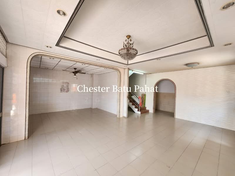Semi-Detached House for Sale in Taman Nira (Batu Pahat) - ZG Law - Living Room - PropertyGuru.com.my