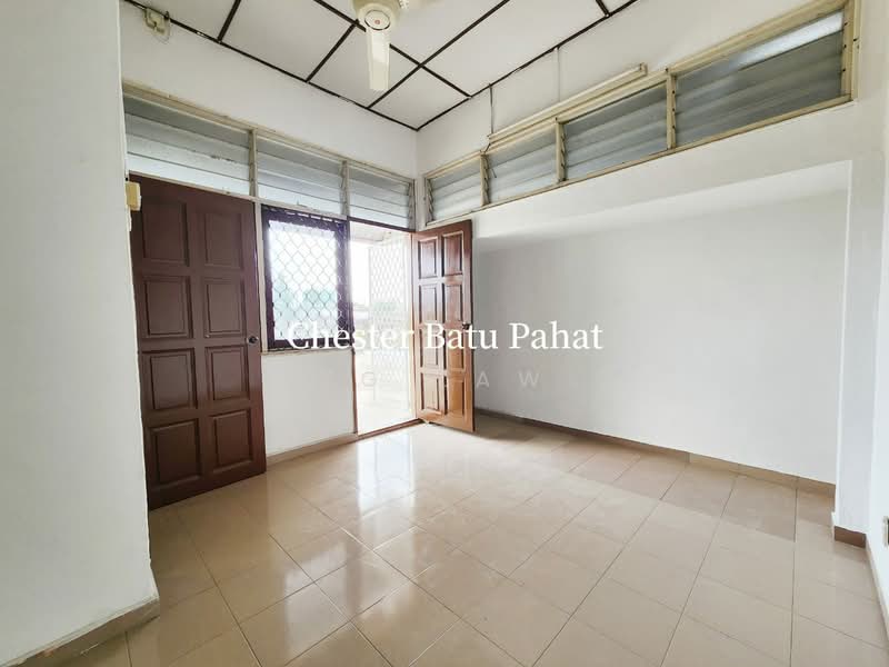 Semi-Detached House for Sale in Taman Nira (Batu Pahat) - ZG Law - Interior - PropertyGuru.com.my