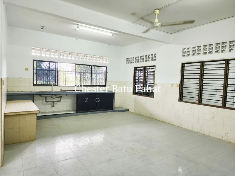 Semi-Detached House for Sale in Taman Nira (Batu Pahat) - ZG Law - Kitchen - PropertyGuru.com.my
