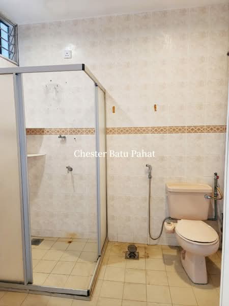 Semi-Detached House for Sale in Taman Nira (Batu Pahat) - ZG Law - Bathroom - PropertyGuru.com.my