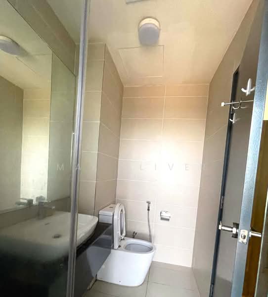 Service Residence for Sale at The Link 2 @ Bukit Jalil (Serviced Residences) - Mak Oliver - Bathroom - PropertyGuru.com.my