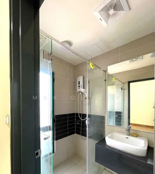Service Residence for Sale at The Link 2 @ Bukit Jalil (Serviced Residences) - Mak Oliver - Bathroom - PropertyGuru.com.my