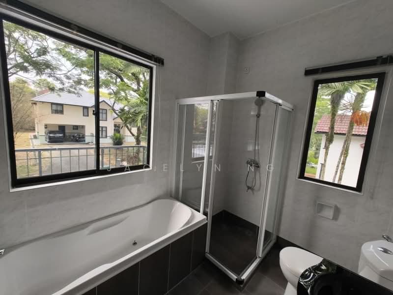 Rumah Banglo untuk Dijual di Leisure Farm (Gelang Patah) - Jacelyn Ng - Bathroom - PropertyGuru.com.my
