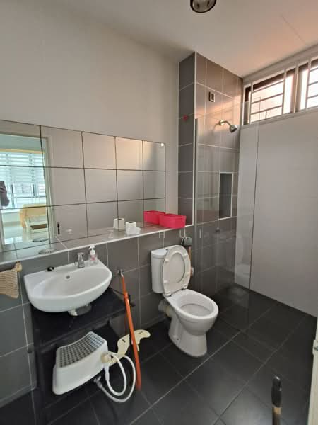 Rumah Teres 2 Tingkat untuk Dijual di Taman Setia Indah (Tebrau) - Zi Hui - Bathroom - PropertyGuru.com.my