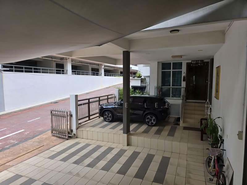 Rumah Berkembar untuk Disewa di Pantai Hill Park (Pantai) - Elaine Lee - Car Park - PropertyGuru.com.my