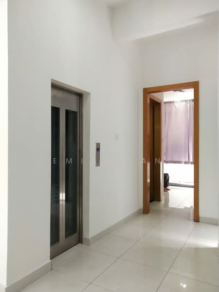 3.5-storey Terraced House for Rent in Damansara Perdana (Selangor) - Emily Tan - Corridor - PropertyGuru.com.my