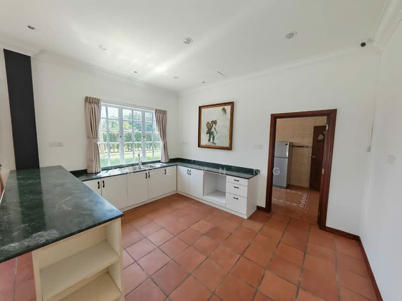 Rumah Banglo untuk Dijual di Leisure Farm (Gelang Patah) - Jacelyn Ng - Kitchen - PropertyGuru.com.my