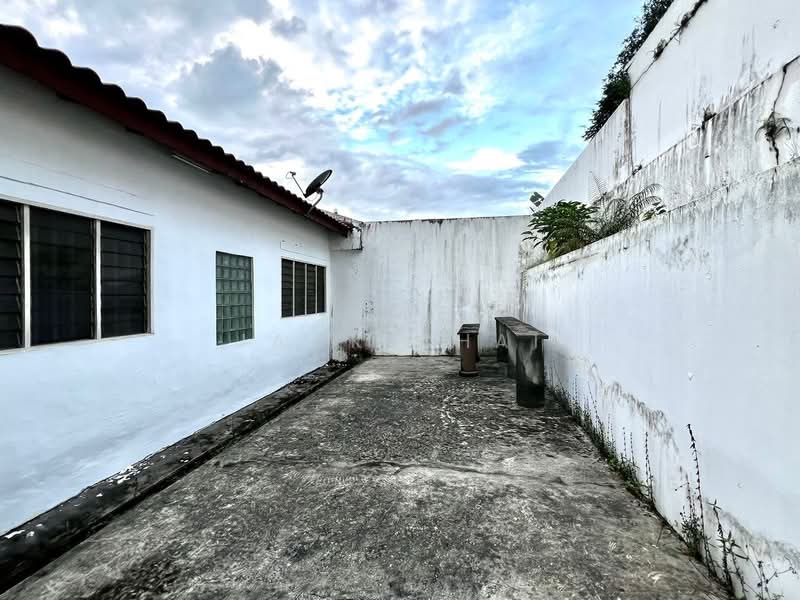 Semi-Detached House for Sale in Taman Nong Chik (Johor Bahru) - Jack Chai - PropertyGuru.com.my