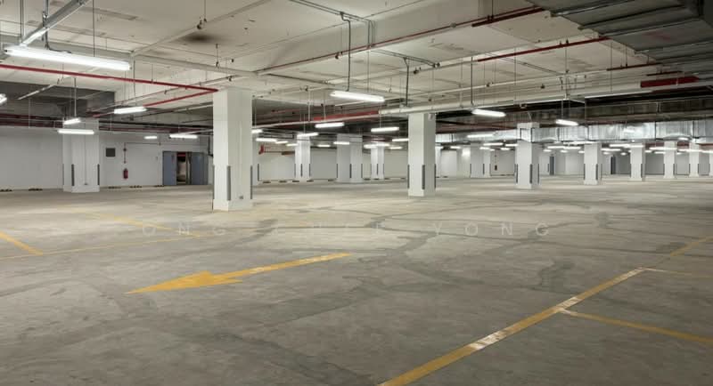 Warehouse for Rent in Sungai Way Free Indsutrial Zone (Petaling Jaya) - Ong Chee Yong - Car Park - PropertyGuru.com.my