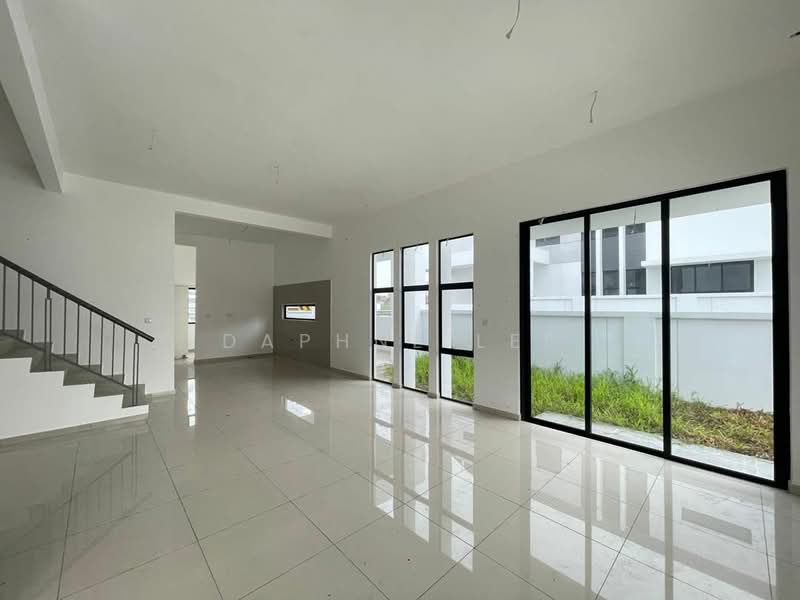 Rumah Teres untuk Dijual di Taman Desa Tebrau (Tebrau) - Daphne Lee - Living Room - PropertyGuru.com.my