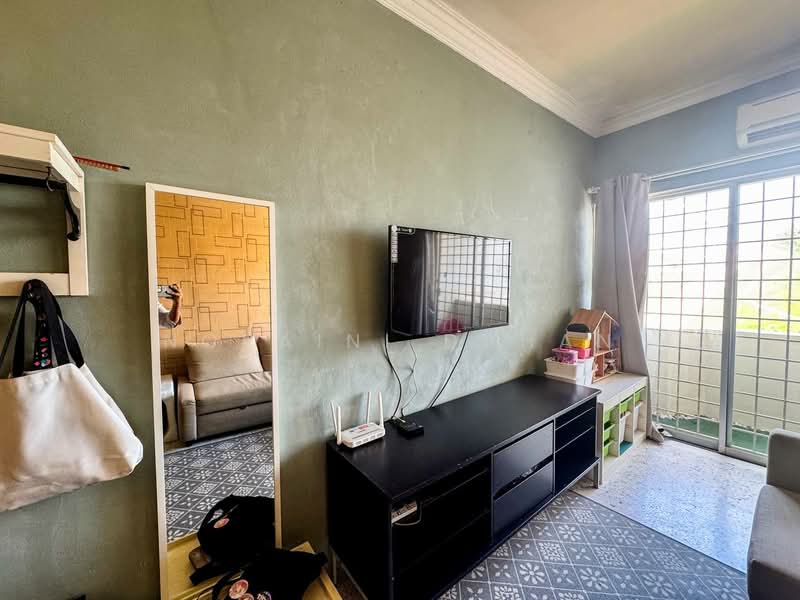 Apartment for Sale at Sri Melor (Mulberry Court) - Noraini Dahan - Living Room - PropertyGuru.com.my