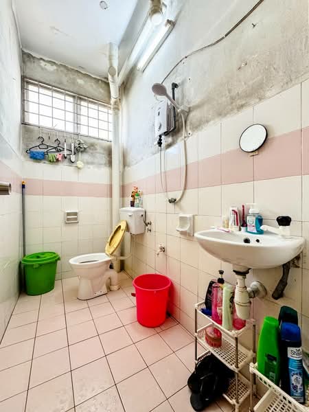 Apartment for Sale at Sri Melor (Mulberry Court) - Noraini Dahan - Bathroom - PropertyGuru.com.my