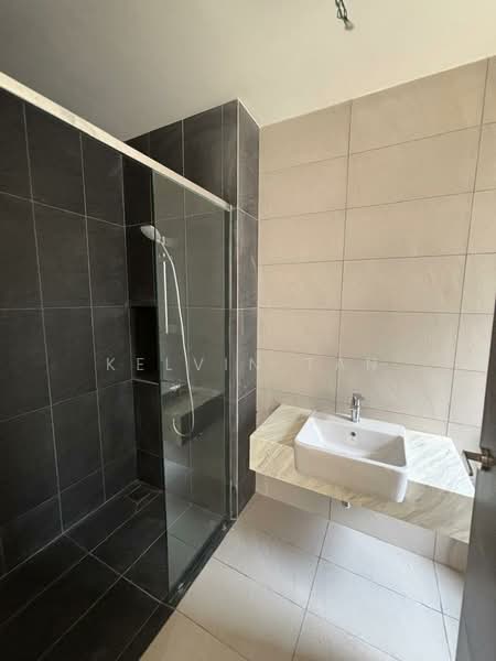 Semi-Detached House for Sale in Telok Panglima Garang (Selangor) - Kelvin Tan - Bathroom - PropertyGuru.com.my