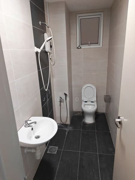 Service Residence for Rent at Pinnacle Sri Petaling - KJ Chong - Bathroom - PropertyGuru.com.my