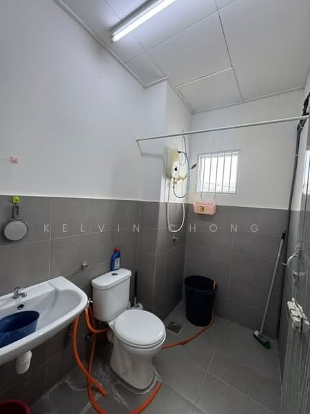 Rumah Teres 2 Tingkat untuk Dijual di Taman Pakatan Jaya (Tambun) - Kelvin Chong - Bathroom - PropertyGuru.com.my