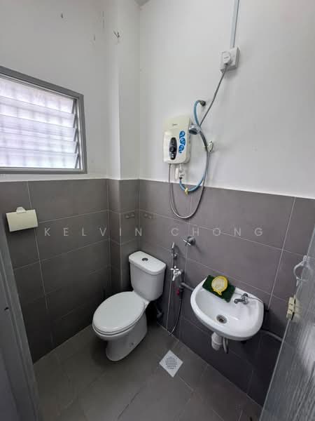 Rumah Teres 2 Tingkat untuk Dijual di Taman Pakatan Jaya (Tambun) - Kelvin Chong - Bathroom - PropertyGuru.com.my