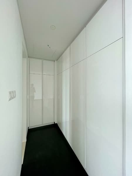 Servis Apartment untuk Dijual di Crown Residences @ Pavilion Damansara Heights - Kelvin Moh - Corridor - PropertyGuru.com.my