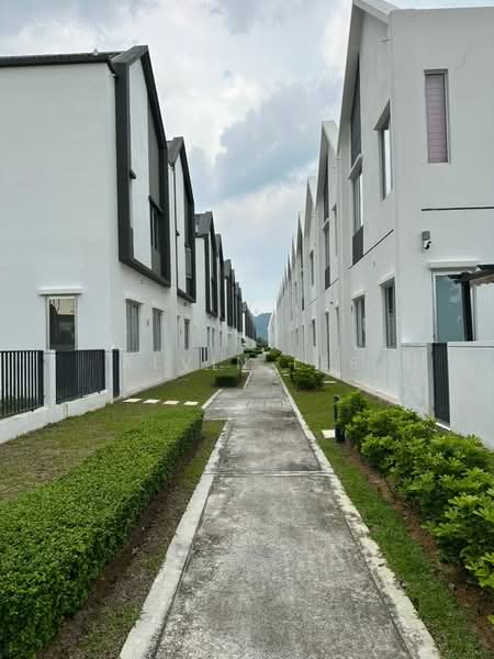 Rumah Berkembar untuk Dijual di Eco Forest (Semenyih) - Alvin Lee - Exterior - PropertyGuru.com.my