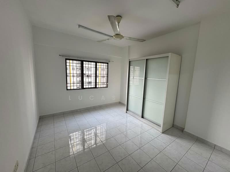 Condominium for Sale at Pelangi Damansara - Lucas Lim - Bedroom - PropertyGuru.com.my