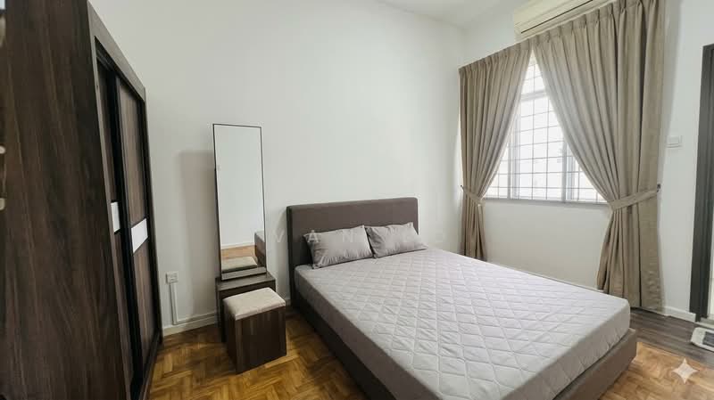2-storey Terraced House for Rent in Taman Daya (Johor Bahru) - Ivan Lo - Bedroom - PropertyGuru.com.my
