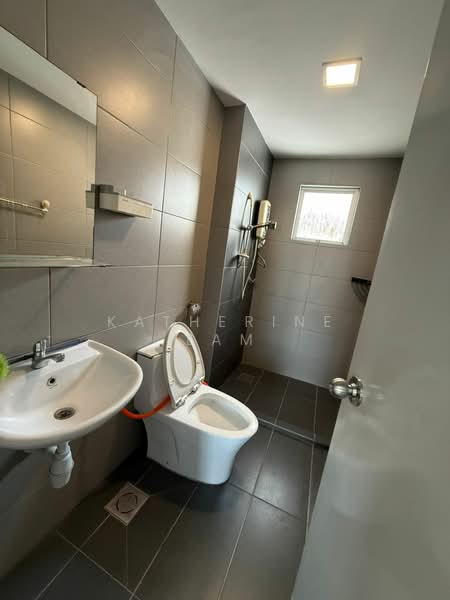 Kondominium untuk Dijual di Spring Avenue (Kuchai Damai) - Katherine Lam - Bathroom - PropertyGuru.com.my