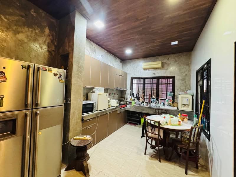 Rumah Teres 2 Tingkat untuk Dijual di Bukit Jelutong (Shah Alam) - Azman Ahmad - PropertyGuru.com.my