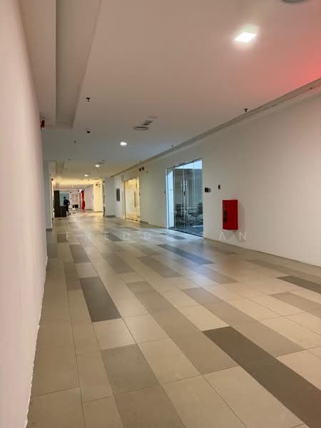 Kedai / Pejabat untuk Disewa di Bayan Lepas (Penang) - Freddy Tan - Corridor - PropertyGuru.com.my