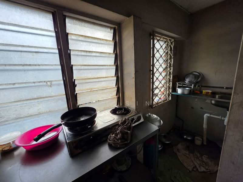 Kilang untuk Disewa di Taman Mewah (Kulai) - Yit Sin - Kitchen - PropertyGuru.com.my
