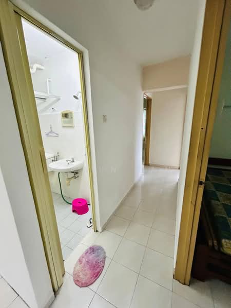 Pangsapuri untuk Dijual di Taman Pekaka Block 31 - Gavin Tan - Corridor - PropertyGuru.com.my