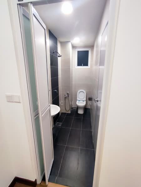 Service Residence for Sale at Pinnacle Sri Petaling - KJ Chong - Bathroom - PropertyGuru.com.my