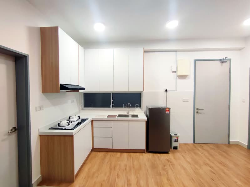 Service Residence for Sale at Pinnacle Sri Petaling - KJ Chong - Kitchen - PropertyGuru.com.my
