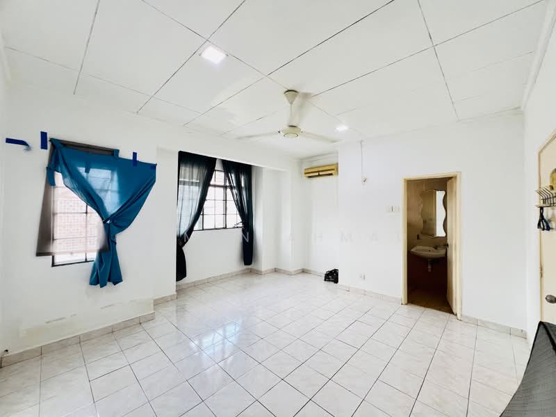2-storey Terraced House for Sale in Taman Bukit Subang (Shah Alam) - Azman Ahmad - PropertyGuru.com.my