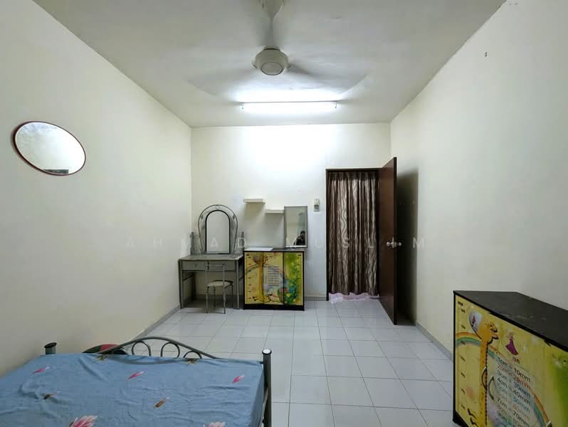 Townhouse for Sale in Batu Caves (Selangor) - Ahmad Muslim - Bedroom - PropertyGuru.com.my