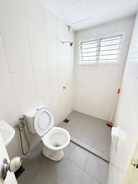 Service Residence for Sale at Suri Puteri - Noraini Dahan - Bathroom - PropertyGuru.com.my
