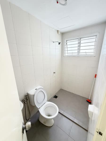 Service Residence for Sale at Suri Puteri - Noraini Dahan - Bathroom - PropertyGuru.com.my