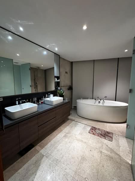 Servis Apartment untuk Disewa di The Oval - Renee Tee - Bathroom - PropertyGuru.com.my