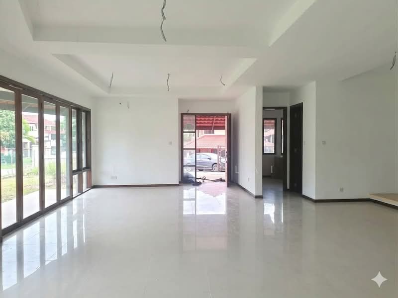 Rumah Teres 2 Tingkat untuk Dijual di Bukit Rahman Putra (Sungai Buloh) - Eunice Lai - Living Room - PropertyGuru.com.my