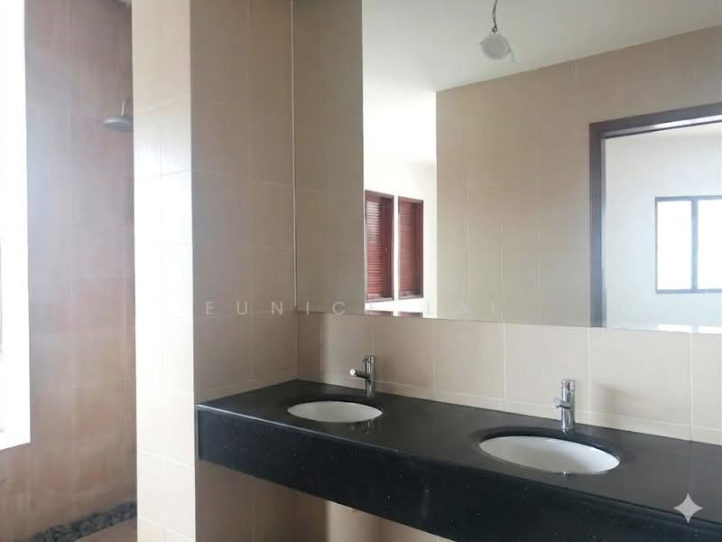 Rumah Teres 2 Tingkat untuk Dijual di Bukit Rahman Putra (Sungai Buloh) - Eunice Lai - Bathroom - PropertyGuru.com.my