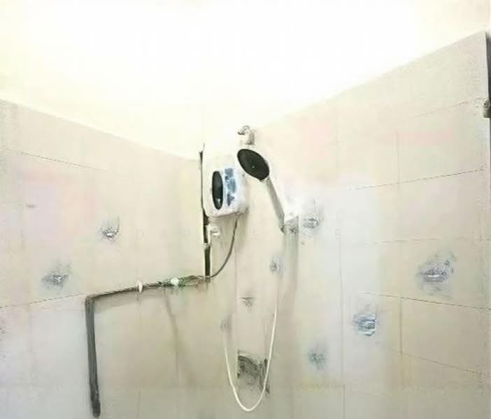 2-storey Terraced House for Rent in Taman Daya (Johor Bahru) - Daphne Lee - Bathroom - PropertyGuru.com.my