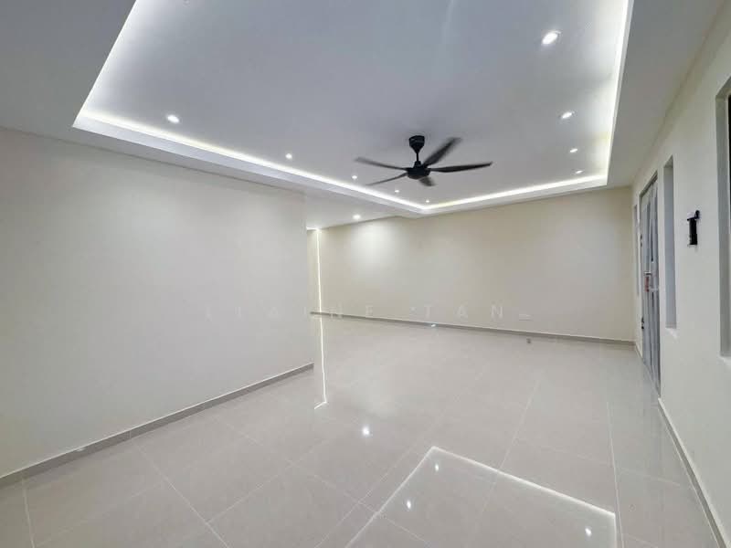 1-storey Terraced House for Sale in Taman Skudai Baru (Skudai) - Elaine Tan - Living Room - PropertyGuru.com.my