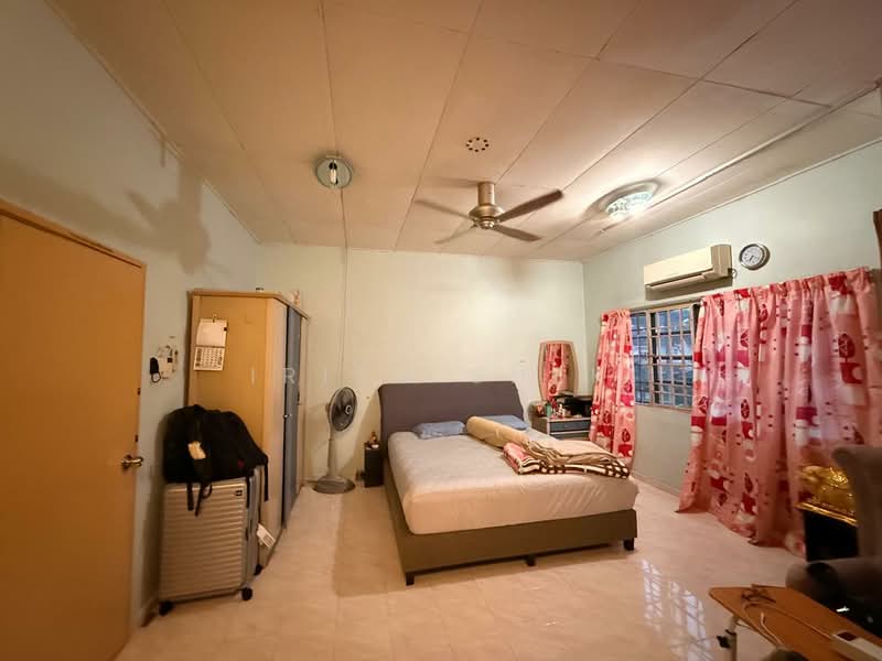Rumah Teres 2 Tingkat untuk Dijual di Kota Kemuning (Shah Alam) - Irish Shek - Bedroom - PropertyGuru.com.my