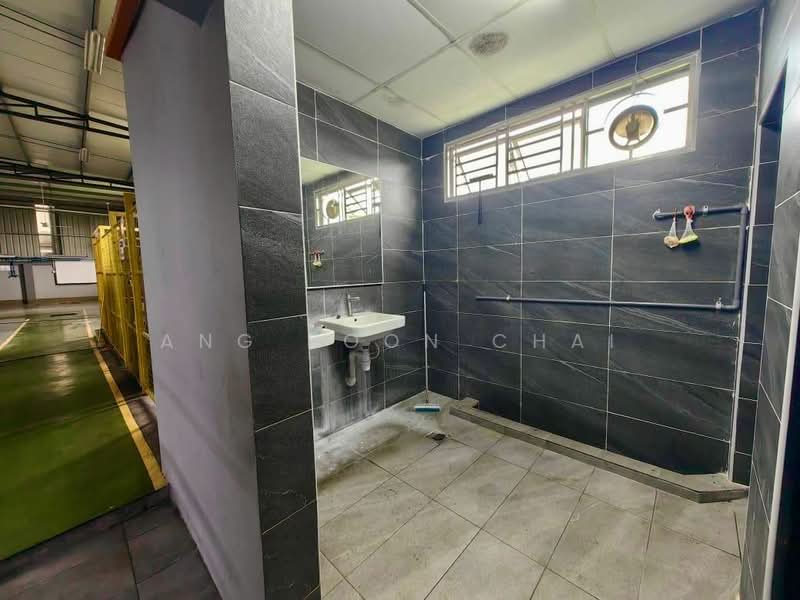 Semi-D Factory for Rent in Taman Desa Cemerlang (Ulu Tiram) - Ang Boon Chai - Bathroom - PropertyGuru.com.my