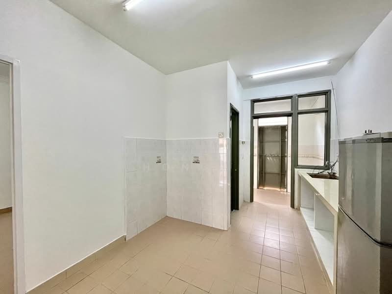 2-storey Terraced House for Sale in Sungai Ara (Penang) - Hong . - Kitchen - PropertyGuru.com.my