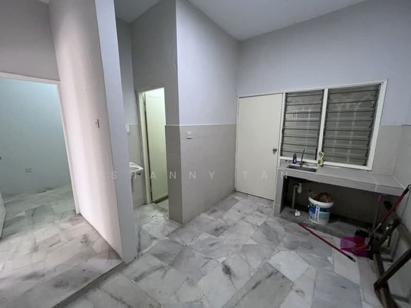 Rumah Teres untuk Dijual di Bandar Sungai Long (Selangor) - Shanny Tan - Kitchen - PropertyGuru.com.my