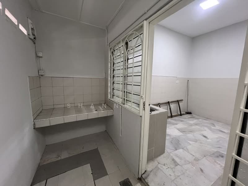 Rumah Teres untuk Dijual di Bandar Sungai Long (Selangor) - Shanny Tan - Kitchen - PropertyGuru.com.my