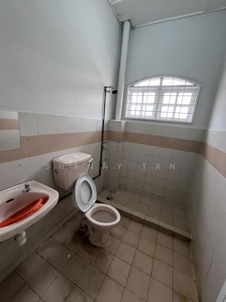 Rumah Teres untuk Dijual di Bandar Sungai Long (Selangor) - Shanny Tan - Bathroom - PropertyGuru.com.my