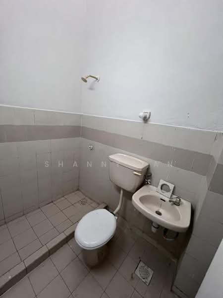 Rumah Teres untuk Dijual di Bandar Sungai Long (Selangor) - Shanny Tan - Bathroom - PropertyGuru.com.my