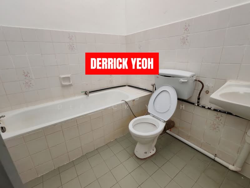 Semi-Detached House for Rent in Ayer Itam (Penang) - Derrick Yeoh - Bathroom - PropertyGuru.com.my